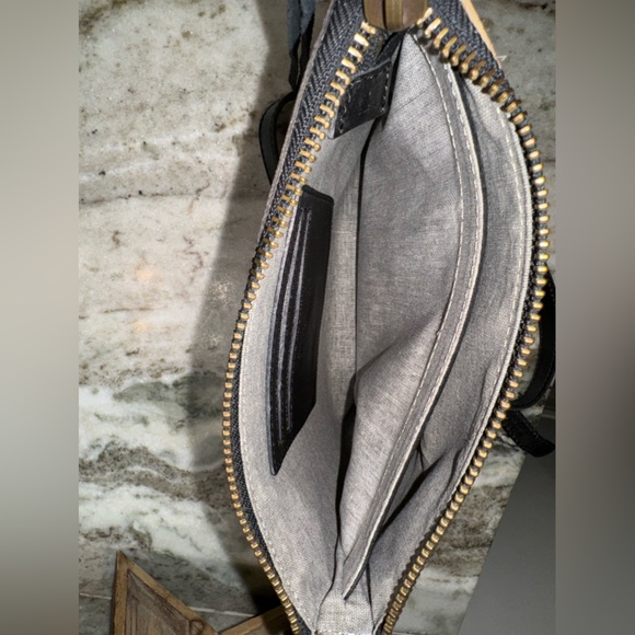 CONVALORE Leopard Everyday Crossbody Bag - Picture 10 of 15